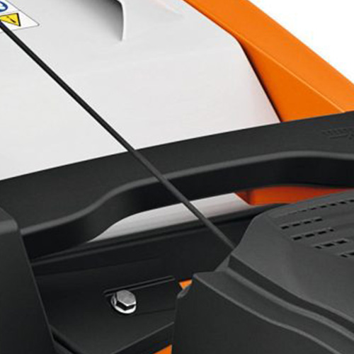 <b>ALÇA DE TRANSPORTE</b>
A ergonômica alça de transporte permite a fácil e segura movimentação do equipamento.