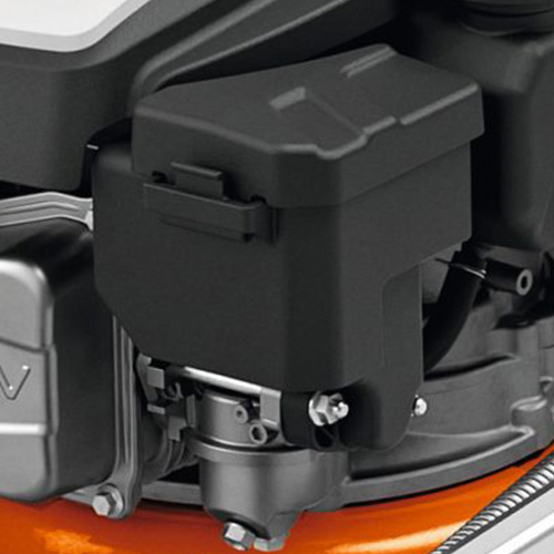 <b>FILTRO DE AR</b>
Filtrar o ar. A ampla área de filtragem permite trabalhar por longos períodos garantindo uma excelente produtividade.