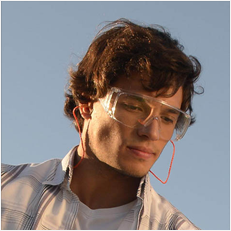 <strong class='attributes-item-title'>Óculos de proteção</strong>
Para sua segurança são oferecidos  óculos de proteção que possuem sistema de ventilação e uma ampla área de proteção.