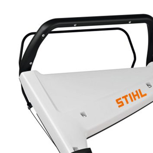 <b>ALAVANCA DE ACIONAMENTO</b>
Parte do sistema de segurança, pressione a alavanca antes de puxar o cordão para acionar a ferramenta de corte.